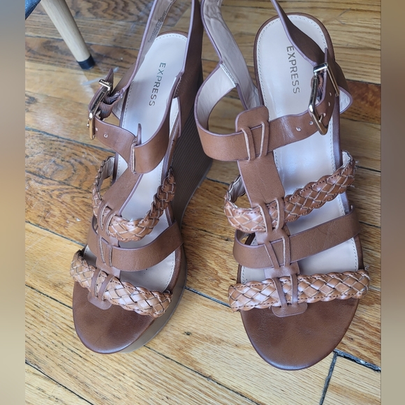 Express Brown Wedges Size 9 - Picture 2 of 9